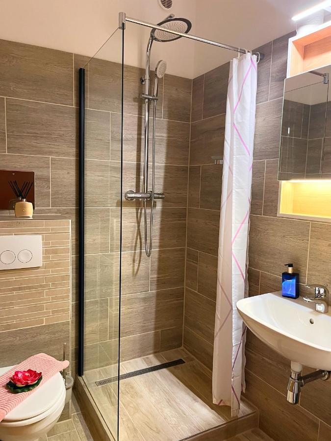 Fruehstueckspension Elena Nicoleta Caltun Fischamend Ngoại thất bức ảnh