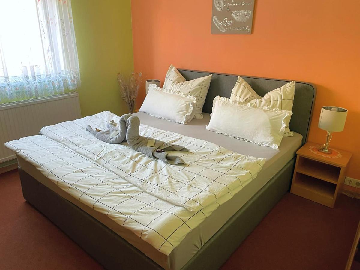 Fruehstueckspension Elena Nicoleta Caltun Fischamend Ngoại thất bức ảnh