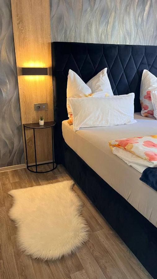 Fruehstueckspension Elena Nicoleta Caltun Fischamend Ngoại thất bức ảnh