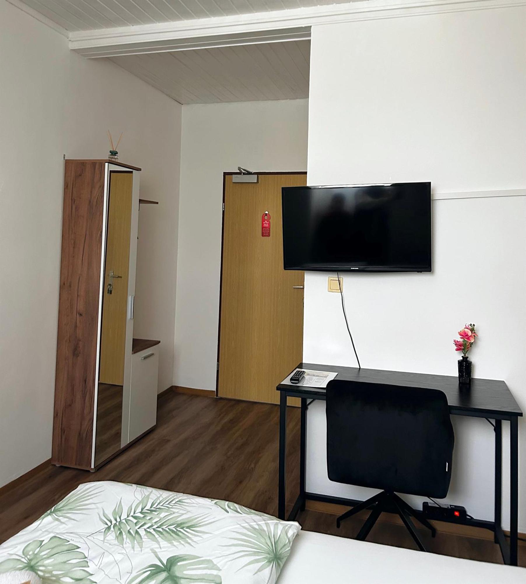 Fruehstueckspension Elena Nicoleta Caltun Fischamend Ngoại thất bức ảnh