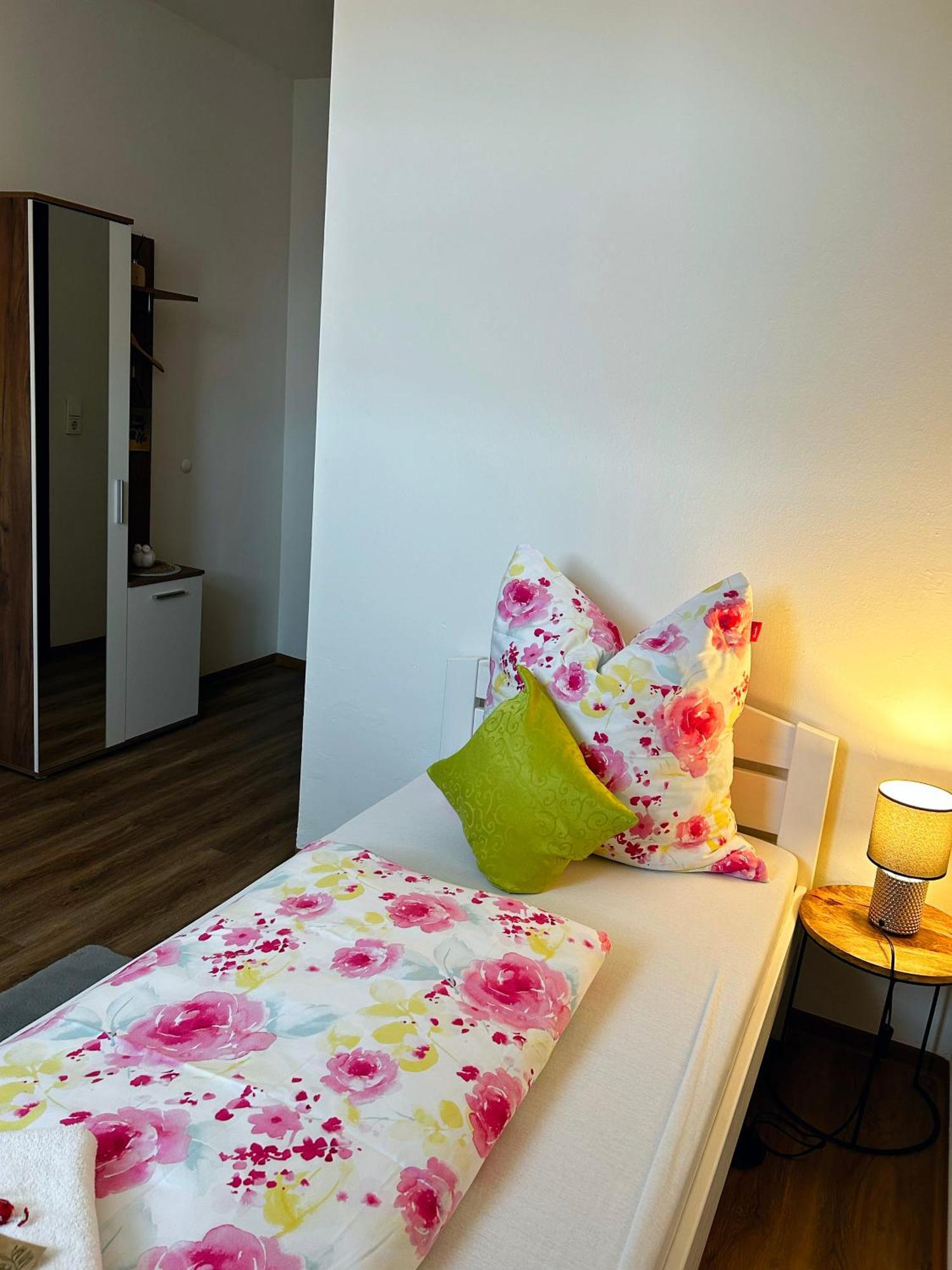 Fruehstueckspension Elena Nicoleta Caltun Fischamend Ngoại thất bức ảnh